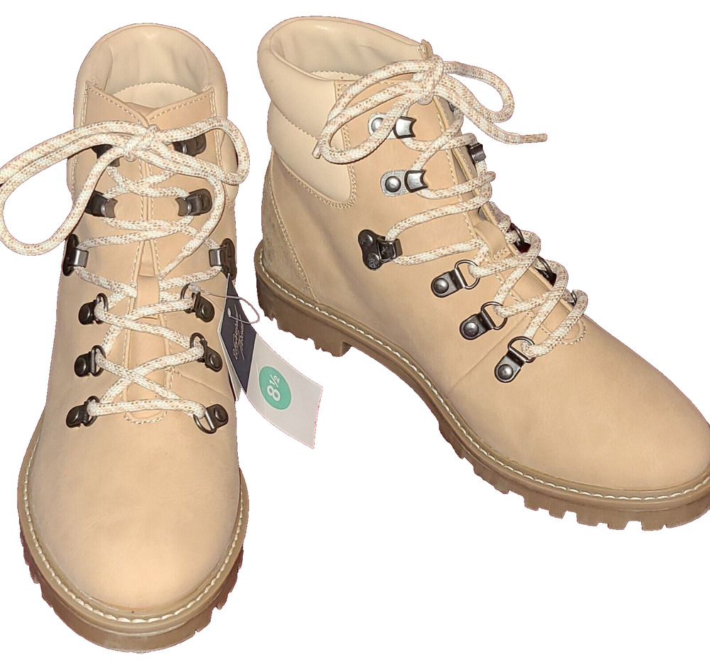 NWT Universal Thread Women’s Sz 8.5 Winter Hiking Boots Tan Tully Lace-Up